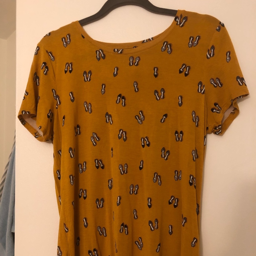 Top with Shoe Pattern - Picture 3 of 5